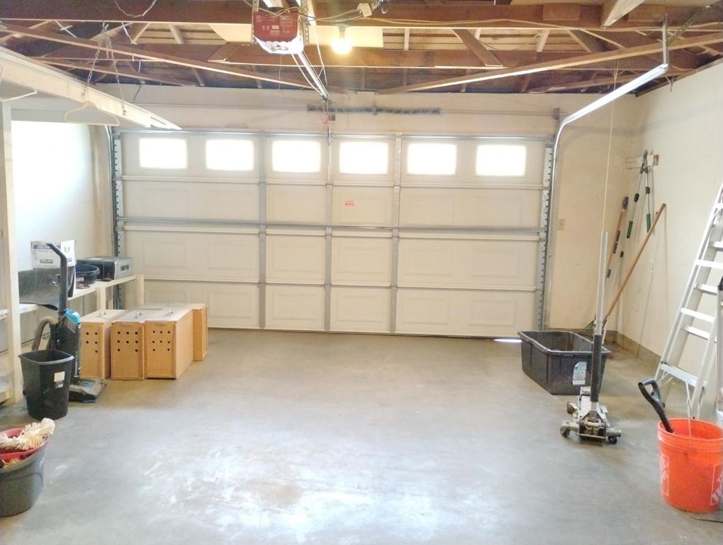 Image 22 of property listing at 976 E Minarets Avenue, Fresno, CA 93720