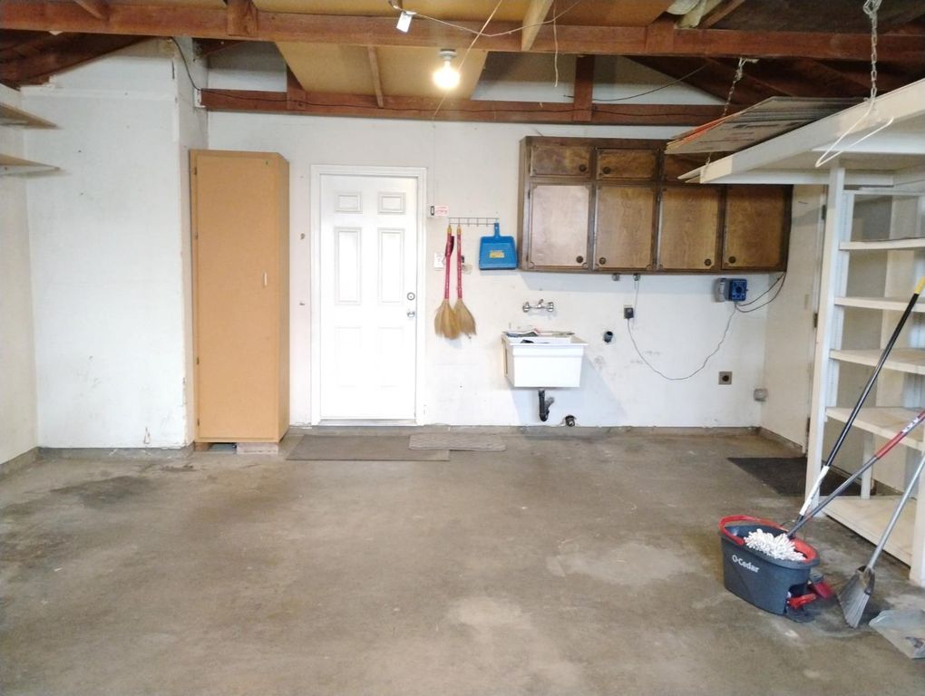 Image 23 of property listing at 976 E Minarets Avenue, Fresno, CA 93720