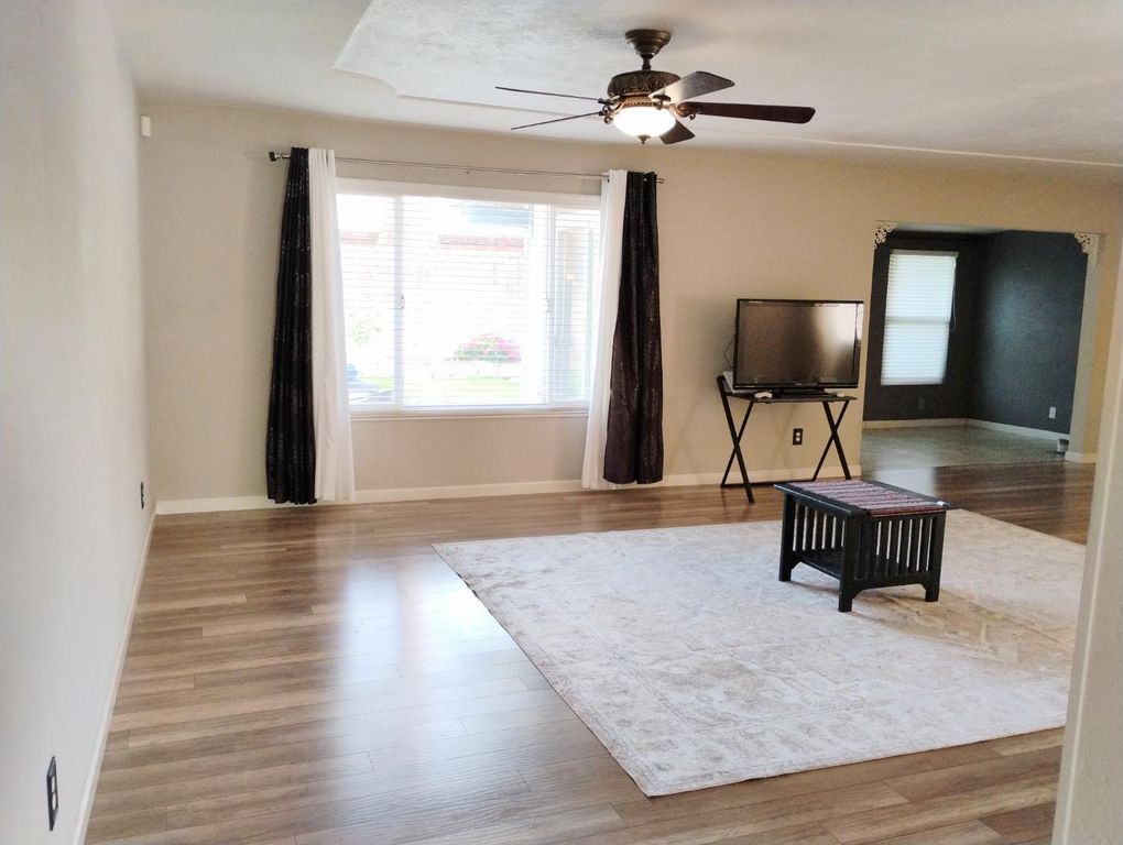 Image 6 of property listing at 976 E Minarets Avenue, Fresno, CA 93720