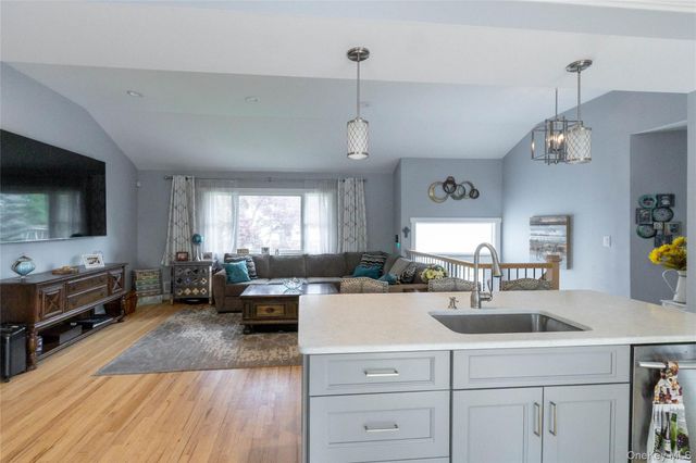 395 Saldane Avenue, North Babylon, NY 11703
