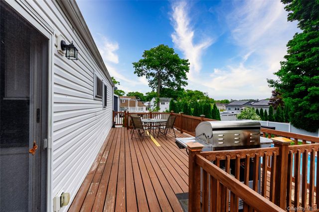 395 Saldane Avenue, North Babylon, NY 11703