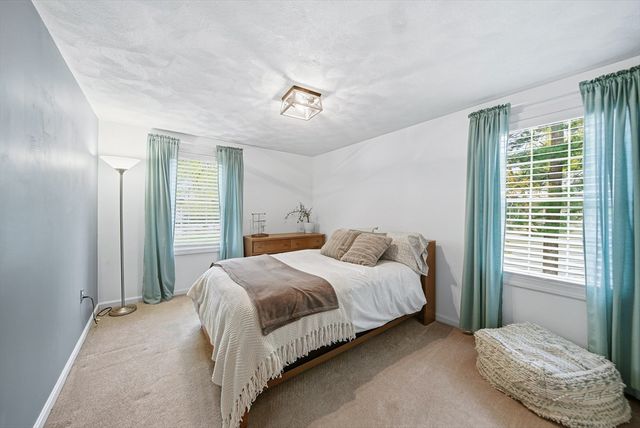35 Buena Vista Dr, Attleboro, MA 02703