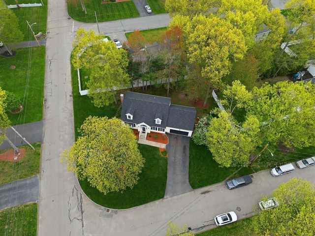 35 Buena Vista Dr, Attleboro, MA 02703