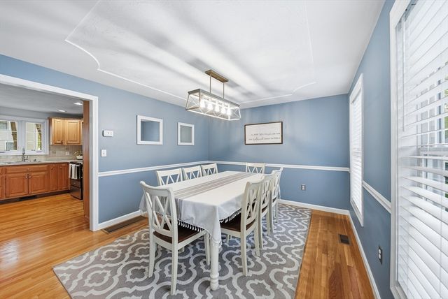 35 Buena Vista Dr, Attleboro, MA 02703
