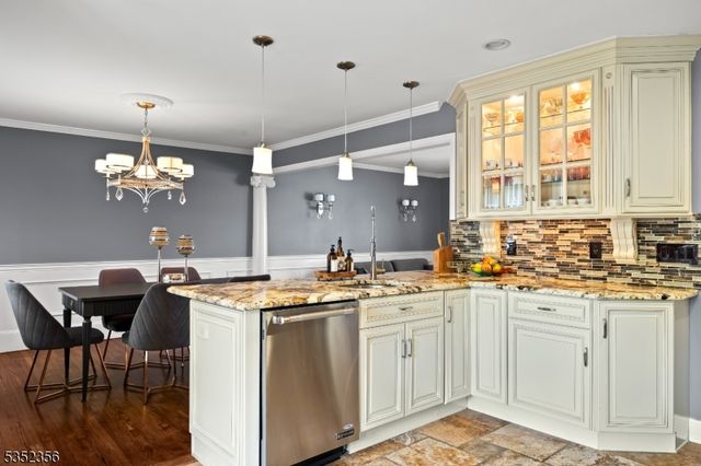 16 Baldwin Ter, Wayne Twp., NJ 07470