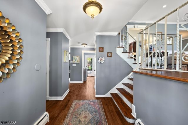 16 Baldwin Ter, Wayne Twp., NJ 07470