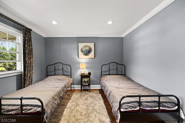 16 Baldwin Ter, Wayne Twp., NJ 07470