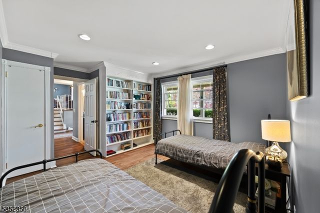 16 Baldwin Ter, Wayne Twp., NJ 07470