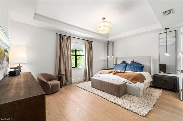 16201 Camden Lakes CIR, Naples, FL 34110