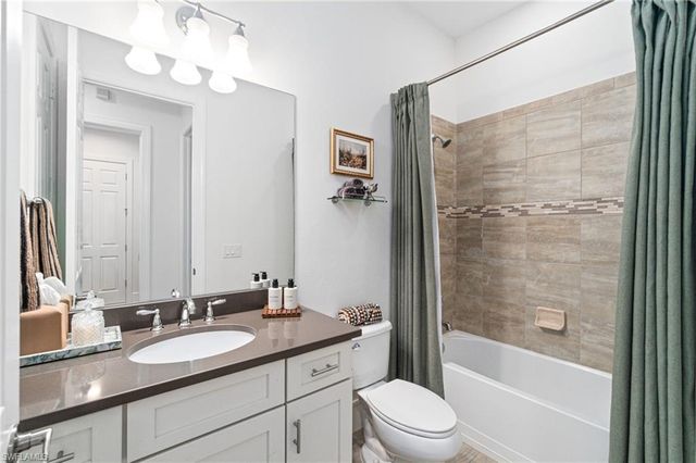 16201 Camden Lakes CIR, Naples, FL 34110