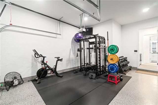 16201 Camden Lakes CIR, Naples, FL 34110