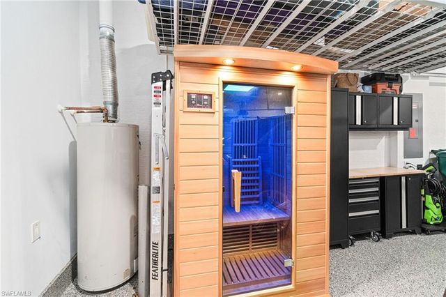 16201 Camden Lakes CIR, Naples, FL 34110