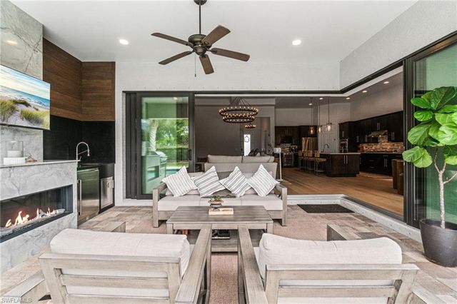 16201 Camden Lakes CIR, Naples, FL 34110