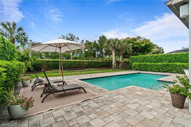 16201 Camden Lakes CIR, Naples, FL 34110