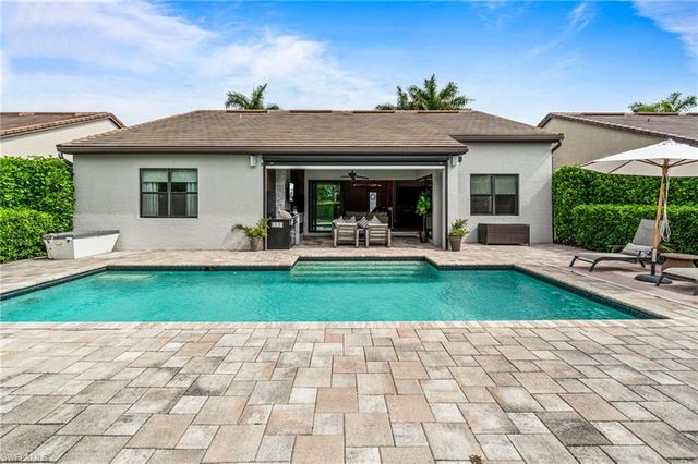 16201 Camden Lakes CIR, Naples, FL 34110