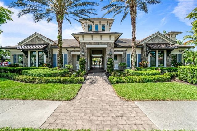 16201 Camden Lakes CIR, Naples, FL 34110
