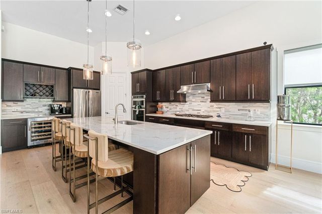 16201 Camden Lakes CIR, Naples, FL 34110