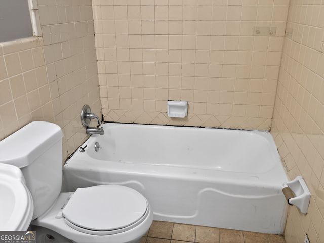 408 Rockbridge Court, Stone Mountain, GA 30088