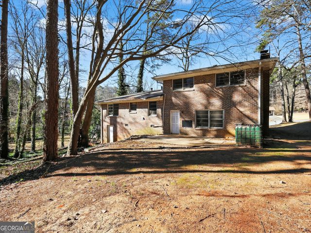 408 Rockbridge Court, Stone Mountain, GA 30088