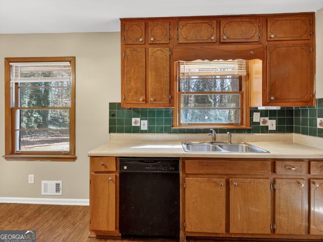 408 Rockbridge Court, Stone Mountain, GA 30088