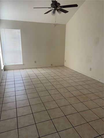 6513 Long Meadow Dr, Corpus Christi, TX 78413