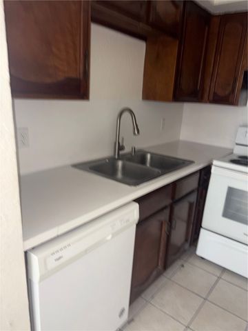 6513 Long Meadow Dr, Corpus Christi, TX 78413