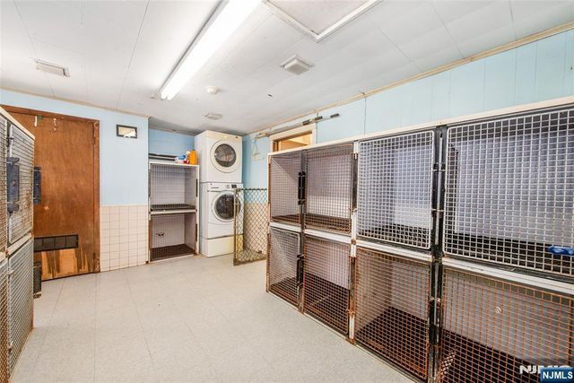 8 Stonehedge Lane, Andover Boro, NJ 07821