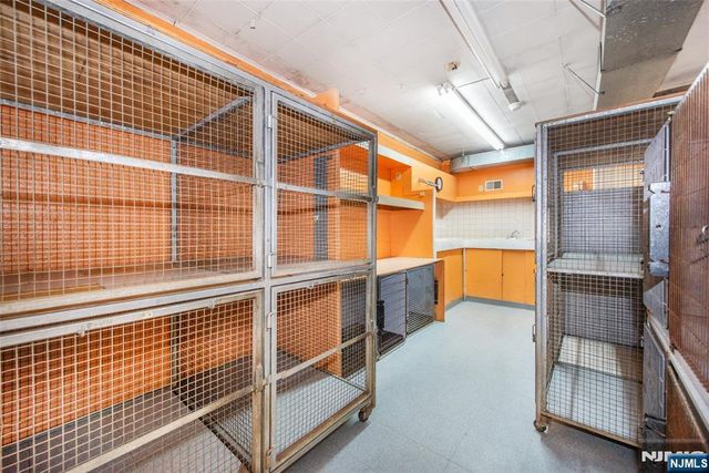 8 Stonehedge Lane, Andover Boro, NJ 07821