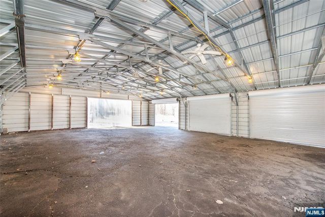 8 Stonehedge Lane, Andover Boro, NJ 07821