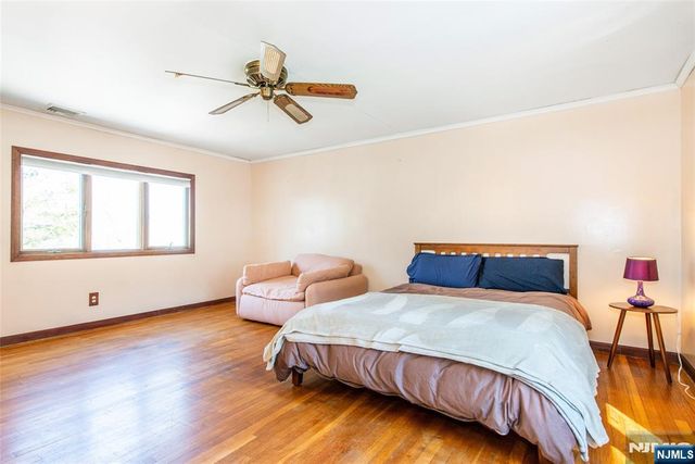 8 Stonehedge Lane, Andover Boro, NJ 07821