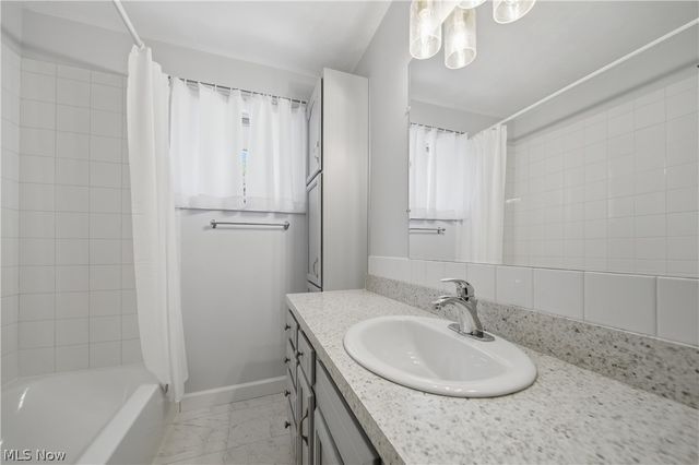 2613 Crown Place NW, Canton, OH 44708