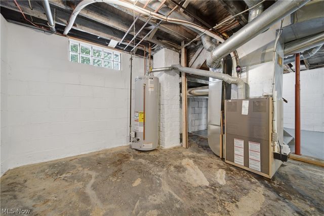 2613 Crown Place NW, Canton, OH 44708