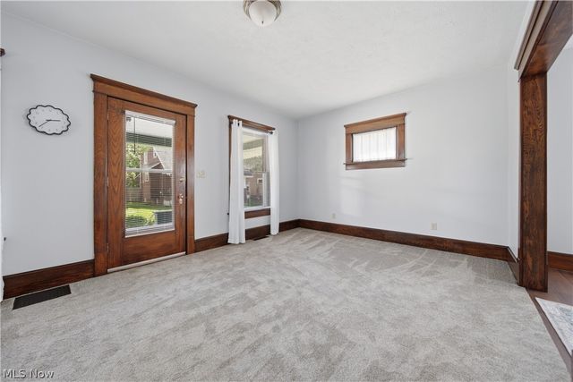 2613 Crown Place NW, Canton, OH 44708