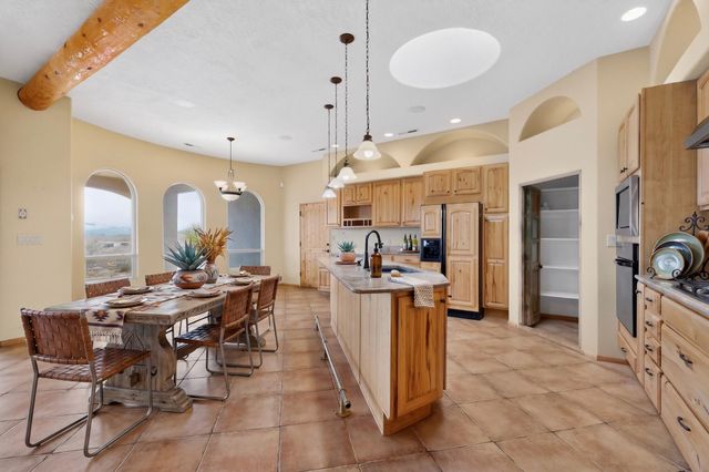 1480 Nez Perce Loop NE, Rio Rancho, NM 87144