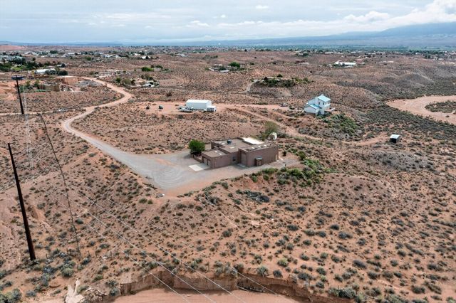1480 Nez Perce Loop NE, Rio Rancho, NM 87144