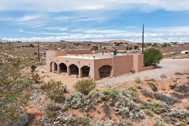 1480 Nez Perce Loop NE, Rio Rancho, NM 87144