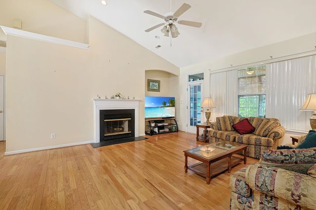 3891 Stillwood Dr., Myrtle Beach, SC 29588