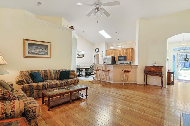 3891 Stillwood Dr., Myrtle Beach, SC 29588