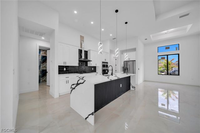 3100 41st ST W, Lehigh Acres, FL 33971