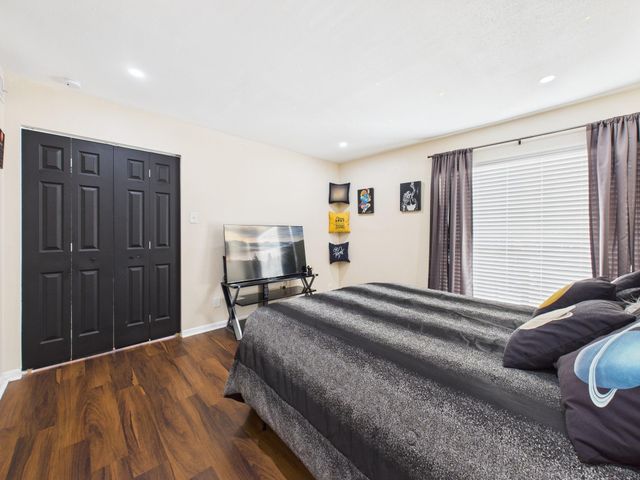 2814 S Bartell Drive 32, Houston, TX 77054