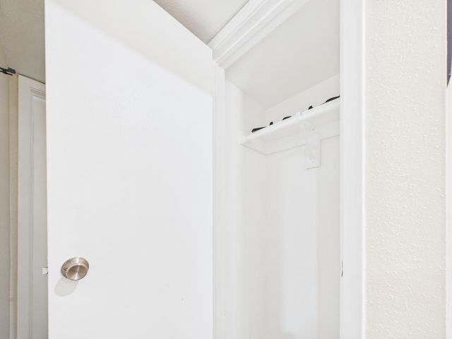 2814 S Bartell Drive 32, Houston, TX 77054