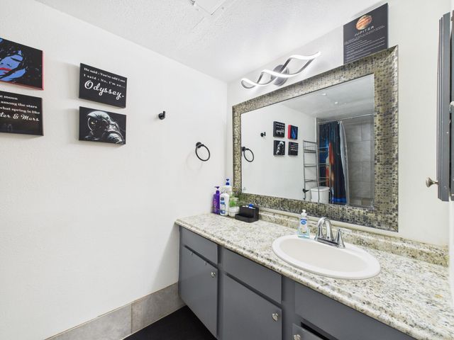 2814 S Bartell Drive 32, Houston, TX 77054