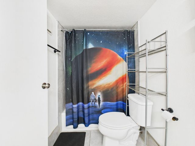 2814 S Bartell Drive 32, Houston, TX 77054