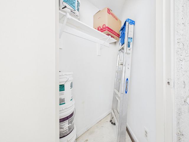 2814 S Bartell Drive 32, Houston, TX 77054