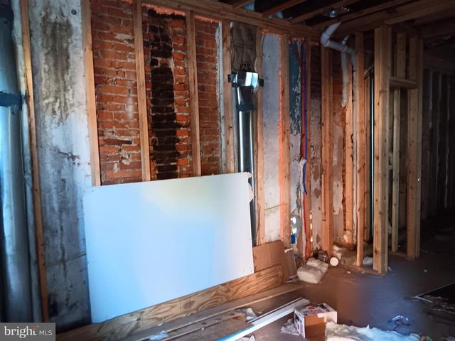 817 N BROOKLYN ST, Philadelphia, PA 19104