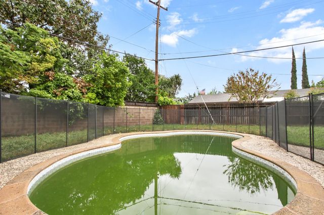 2527 Mcgregor Dr, Rancho Cordova, CA 95670