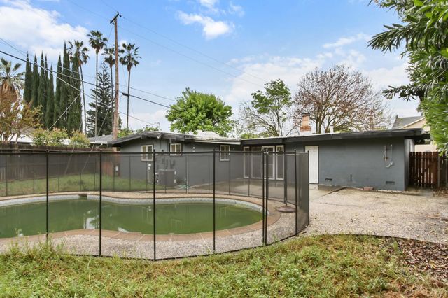 2527 Mcgregor Dr, Rancho Cordova, CA 95670