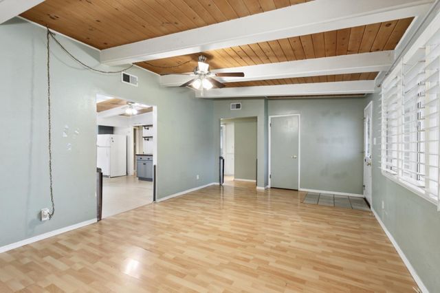 2527 Mcgregor Dr, Rancho Cordova, CA 95670