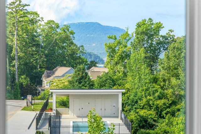 1065 Meroney Street, Chattanooga, TN 37405