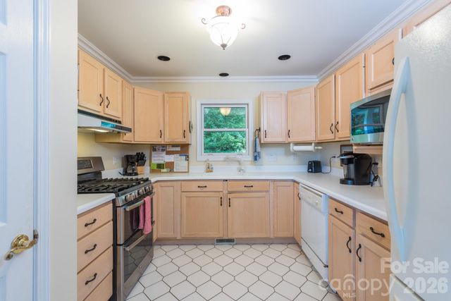 275 Allen Mountain Drive, Black Mountain, NC 28711